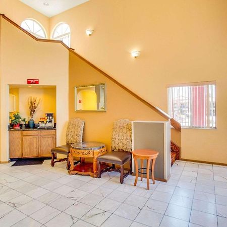 Econo Lodge Inn & Suites Albuquerque East I-40 Eubank Exit Eksteriør bilde