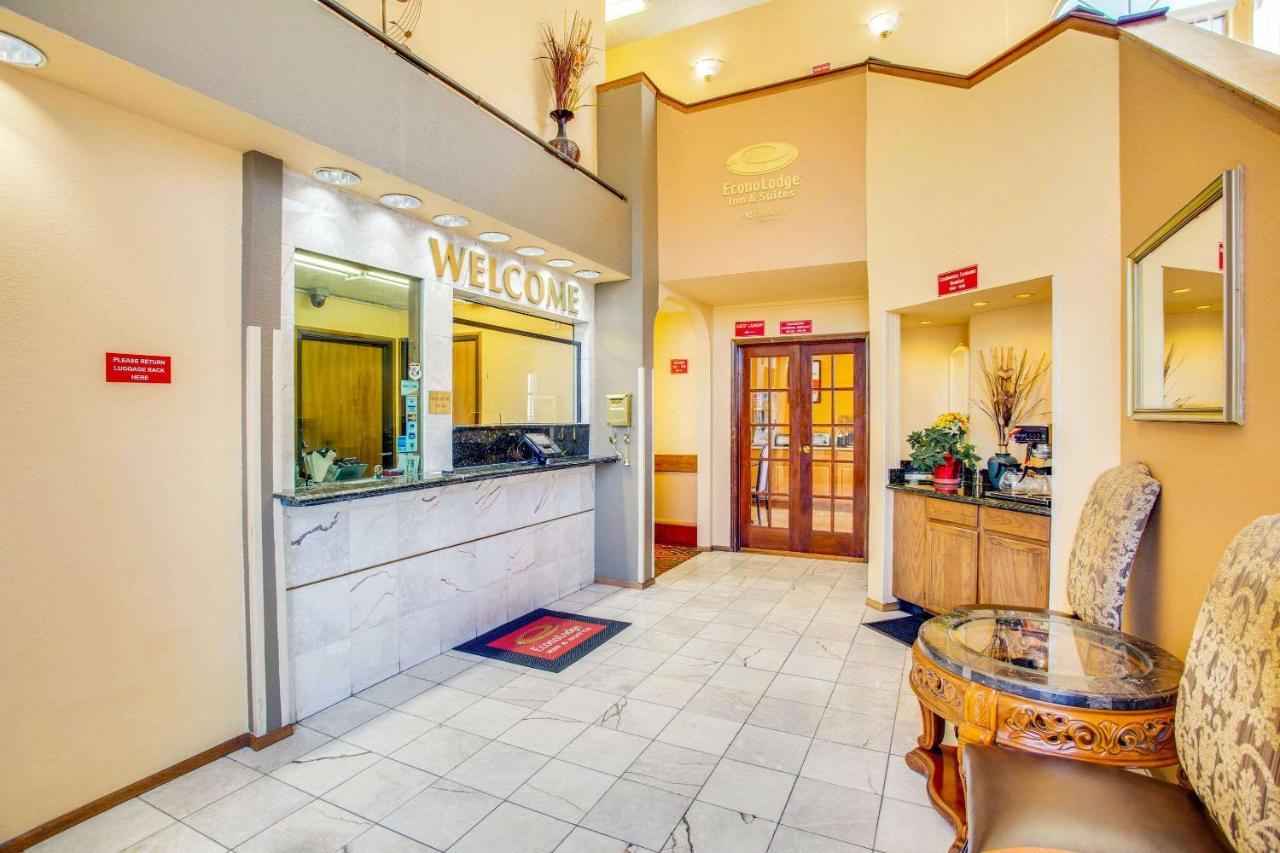 Econo Lodge Inn & Suites Albuquerque East I-40 Eubank Exit Eksteriør bilde