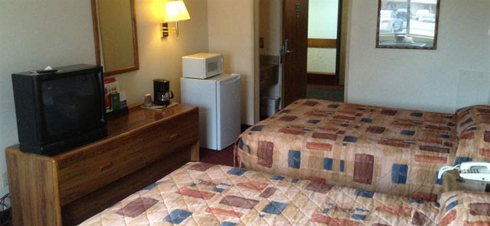 Econo Lodge Inn & Suites Albuquerque East I-40 Eubank Exit Eksteriør bilde