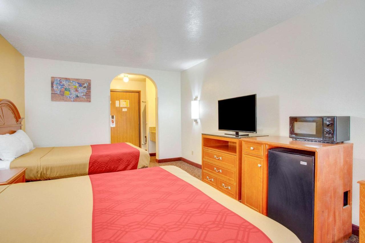 Econo Lodge Inn & Suites Albuquerque East I-40 Eubank Exit Eksteriør bilde