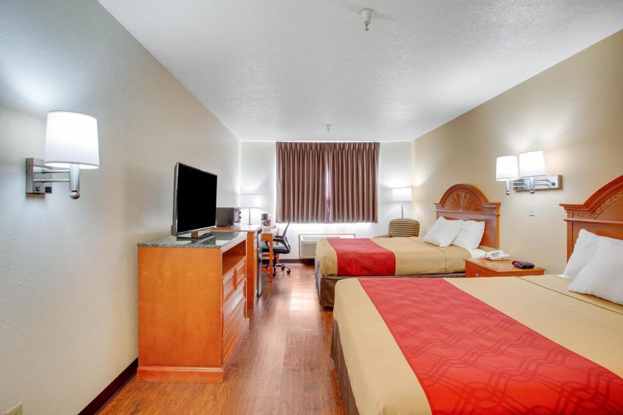 Econo Lodge Inn & Suites Albuquerque East I-40 Eubank Exit Eksteriør bilde